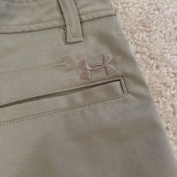 UNDER ARMOUR SIZE 10 DRESS SHORTS - Picture 8 of 8